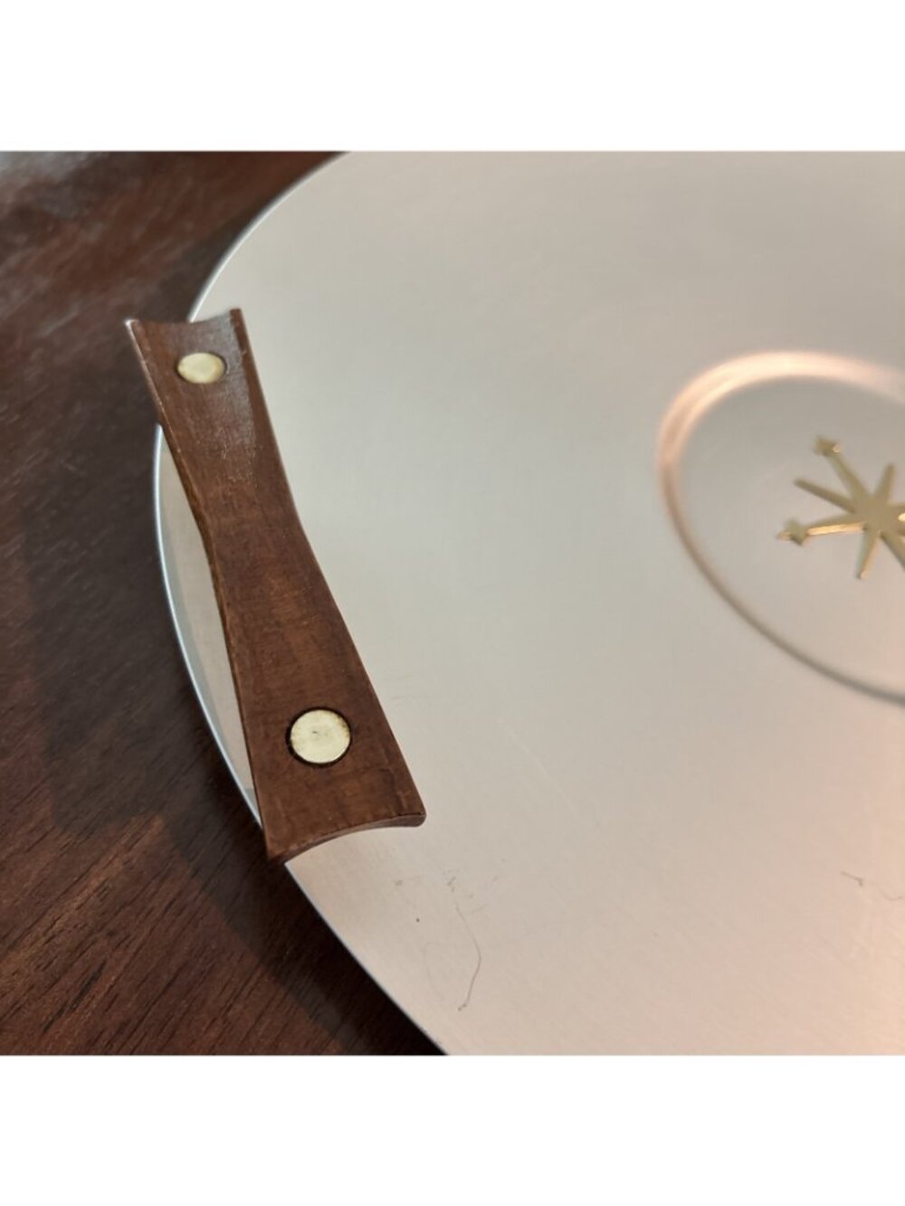 MCM Mirro Medallion Atomic Starburst Round Serving Tray Wood Handles 17" USA - Picture 3 of 6
